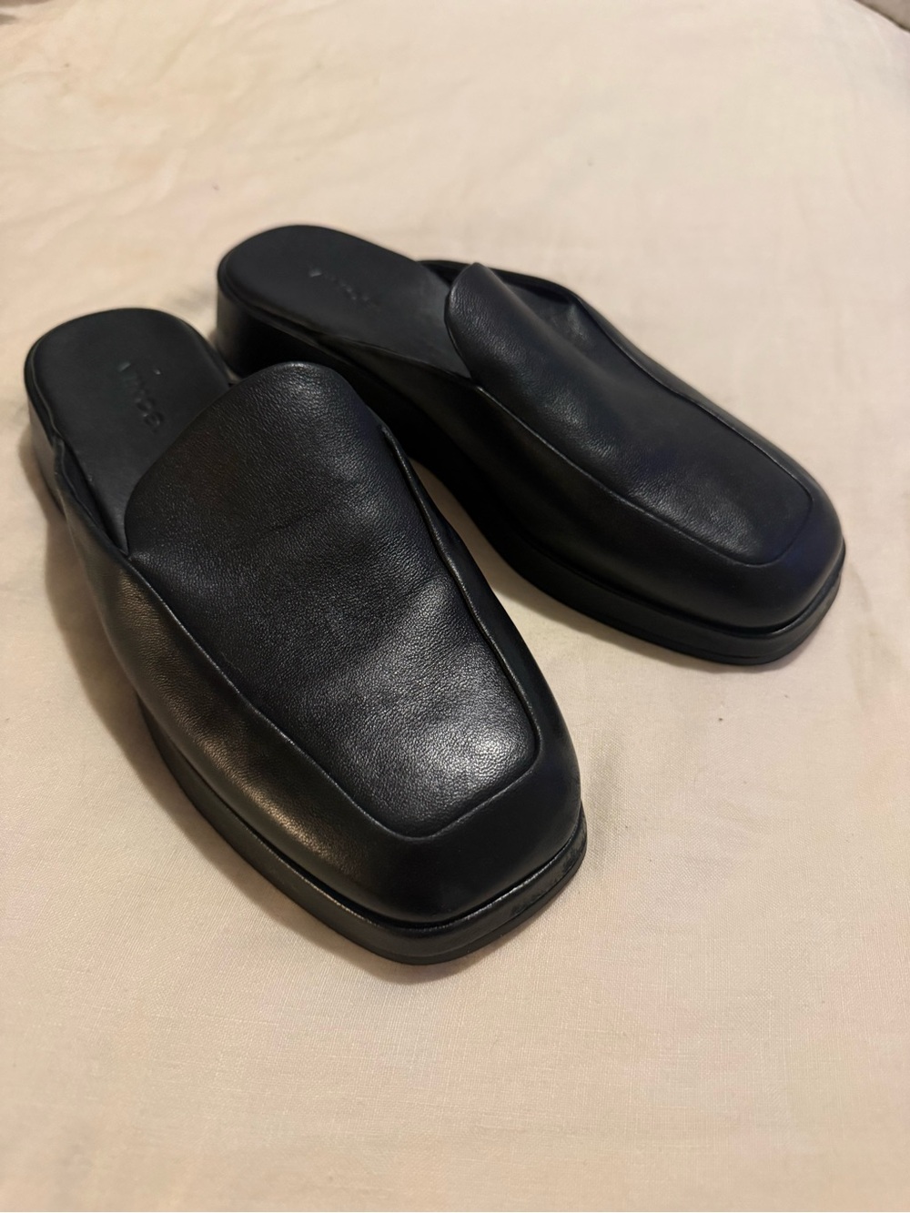 Vince Black Leather Slip-On Mules Square Toe EUC 1347